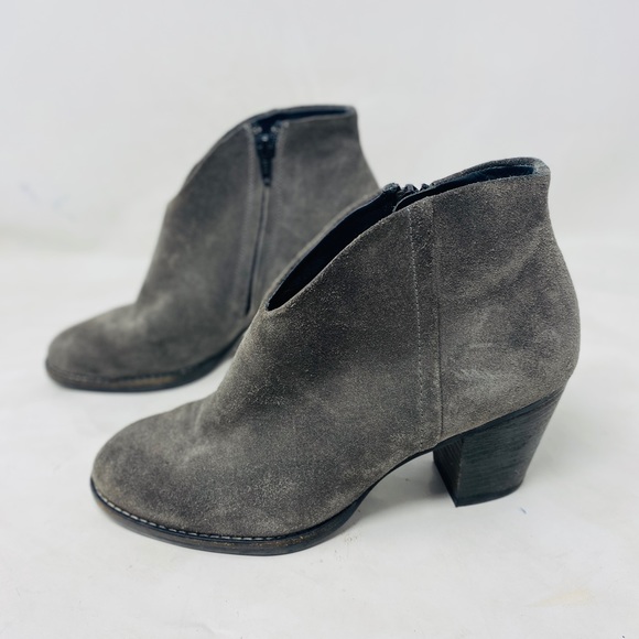 Paul Green grey distressed suede ankle booties - Picture 3 of 8